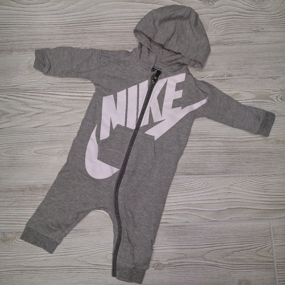 Baby nike onsie